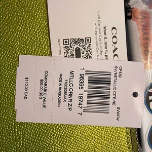 Coach Cp439 Corner Zip Wristletmetallic Citrine Crossgain Leather (retailed $88)